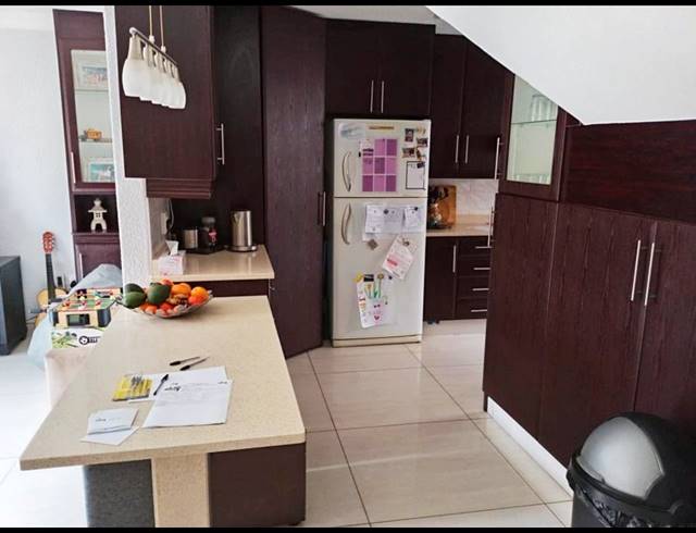2 BEDROOM TOWNHOUSE FOR SALE IN BASSONIA